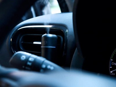 alfapureo (New Aroma) eDrive – inteligentný difuzér do auta - biely