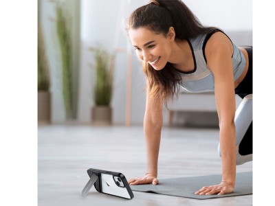 Ugreen Kickstand Fusion � Ochrann� kryt s opierkou pre Apple iPhone 13 (�ierny)