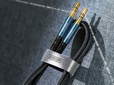 JOYROOM Audio Cable AUX (ern)  Kbel s dvoma zvukovmi 3,5 mm jack konektormi (1m)