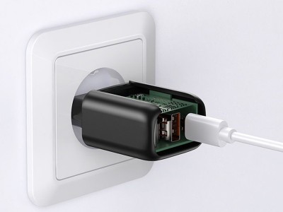 JOYROOM Charger 20W  Nabjac adaptr USB/USB-C s podporou rchleho nabjania PD/QC 3.0 (ierny)